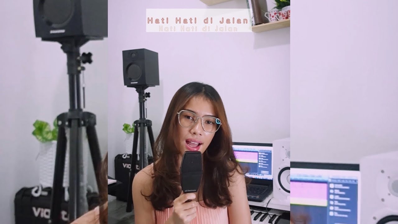Bikin Galau, Cek Cover ‘Hati Hati di Jalan’ oleh Vionita Sihombing