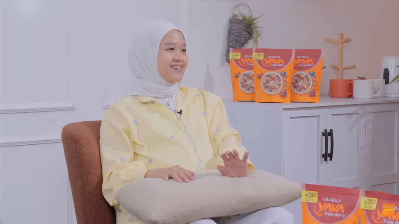 Misi Hidup Sehat Alca & Bintang Emon: Dari Yoga, Tunjang, sampai Camilan YAVA!